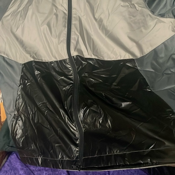 Under Armour Black and Gray Performance Jacket - Picture 6 of 16